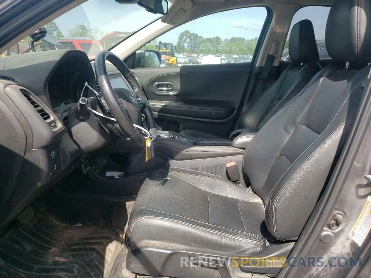 7 Photograph of a damaged car 3CZRU5H72KM709176 HONDA HR-V 2019