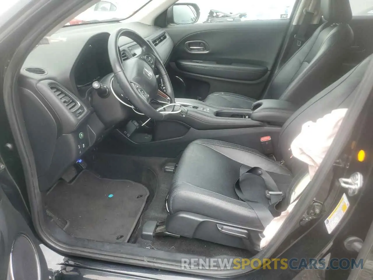 7 Photograph of a damaged car 3CZRU5H75KM711858 HONDA HR-V 2019
