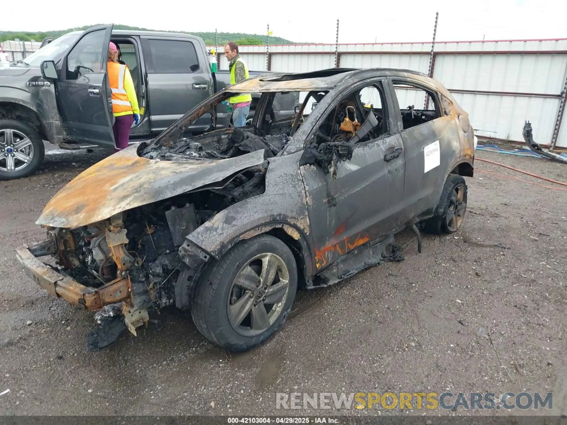 6 Photograph of a damaged car 3CZRU5H75KM714288 HONDA HR-V 2019