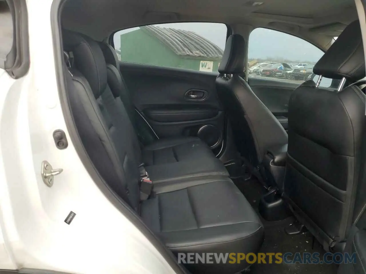 10 Photograph of a damaged car 3CZRU5H76KM726577 HONDA HR-V 2019