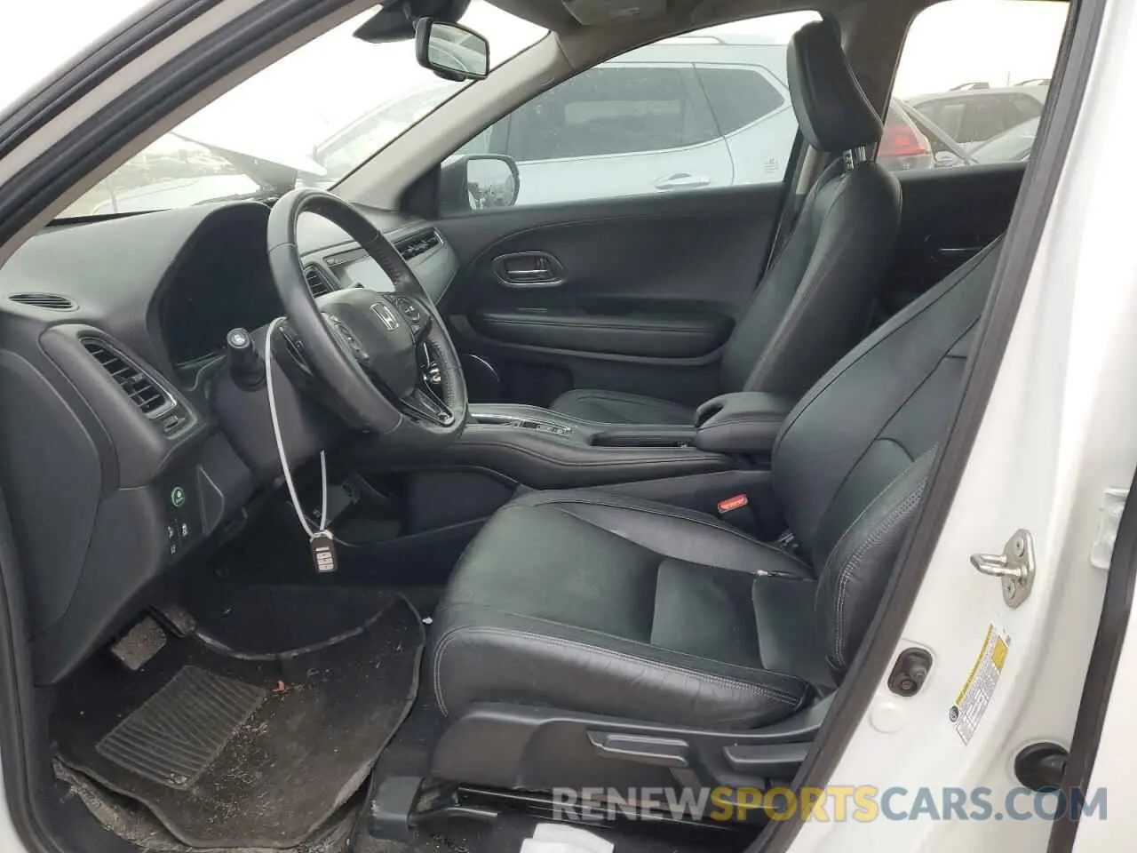 7 Photograph of a damaged car 3CZRU5H76KM726577 HONDA HR-V 2019