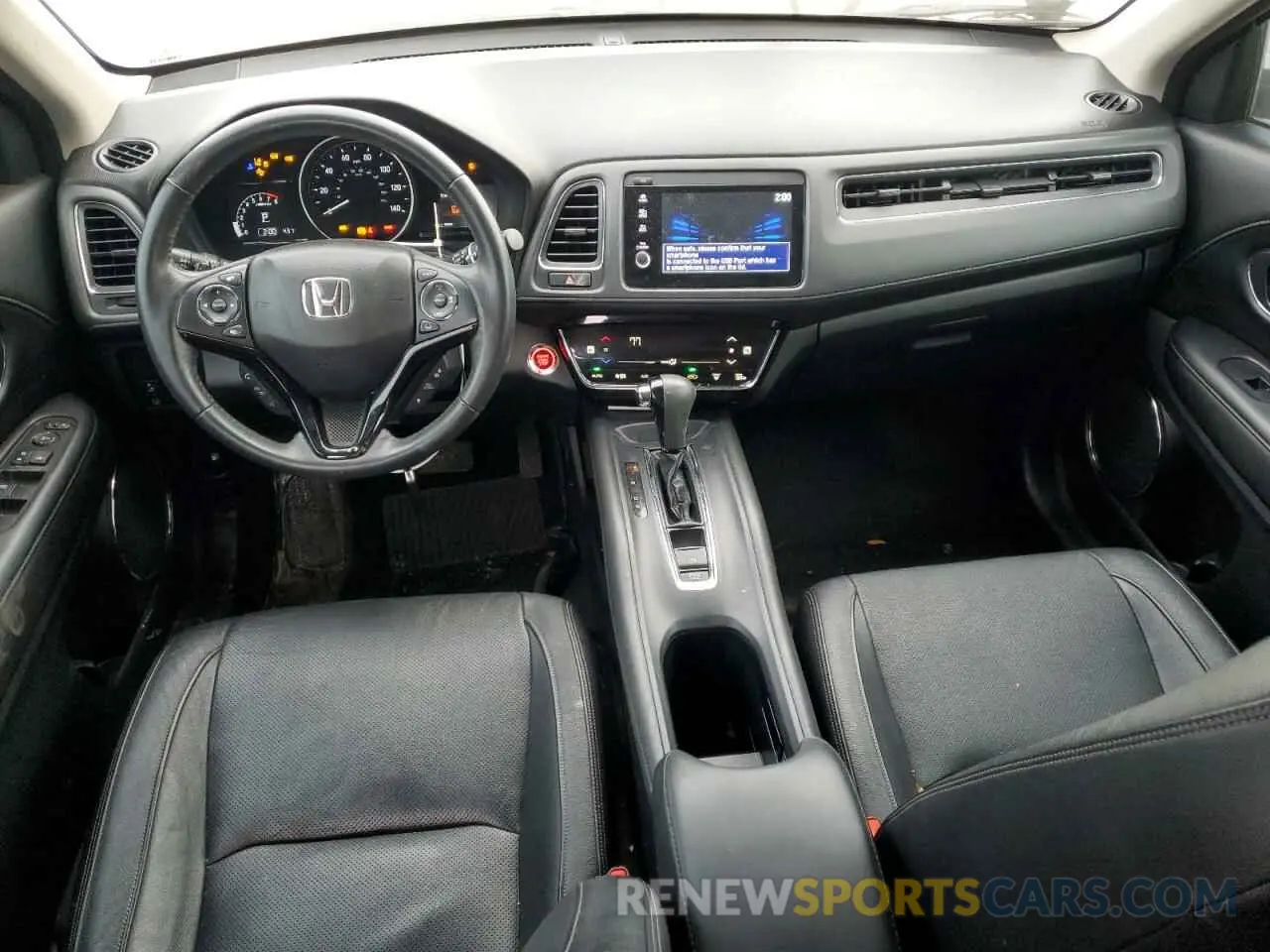 8 Photograph of a damaged car 3CZRU5H76KM726577 HONDA HR-V 2019