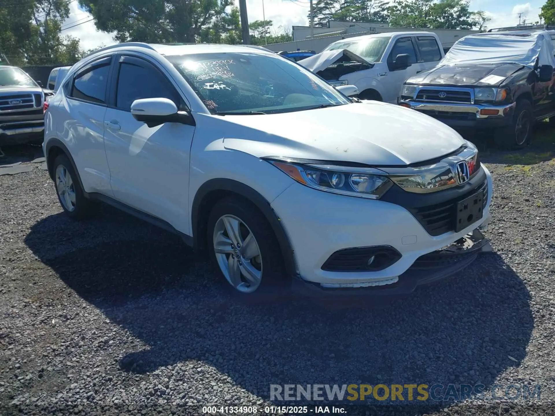 1 Photograph of a damaged car 3CZRU5H77KM701428 HONDA HR-V 2019