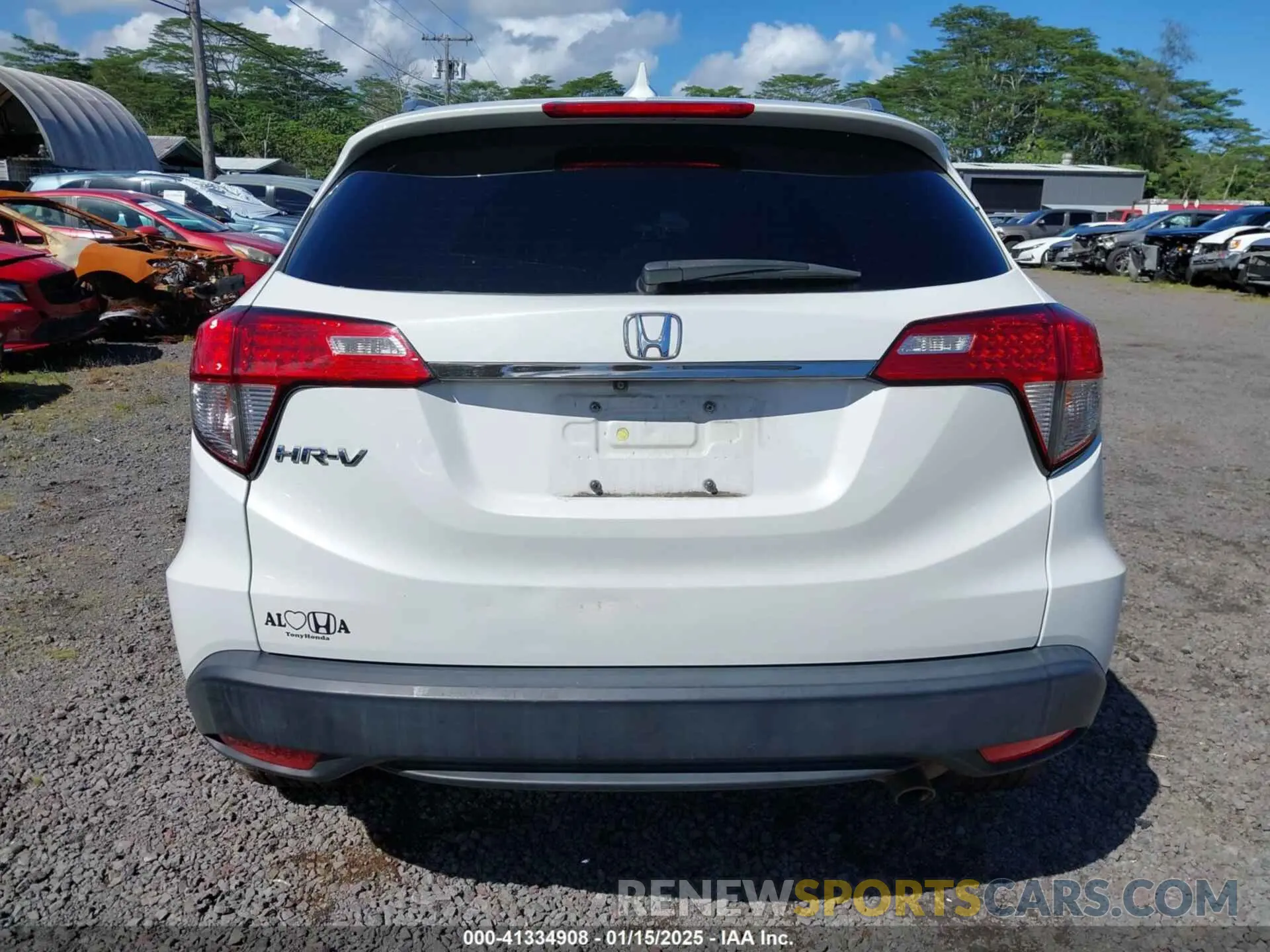 16 Photograph of a damaged car 3CZRU5H77KM701428 HONDA HR-V 2019