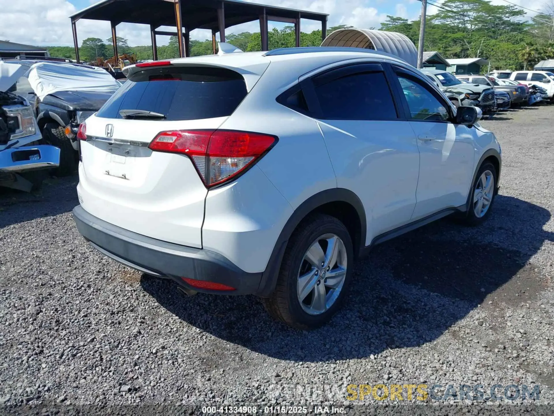 4 Photograph of a damaged car 3CZRU5H77KM701428 HONDA HR-V 2019