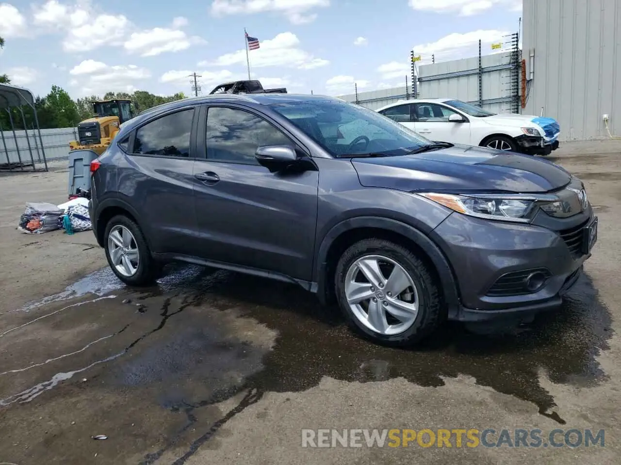 4 Photograph of a damaged car 3CZRU5H78KM705956 HONDA HR-V 2019