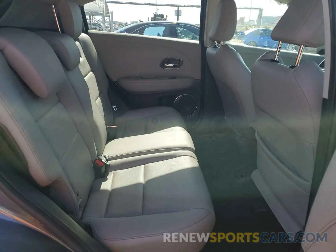 10 Photograph of a damaged car 3CZRU5H79KM712298 HONDA HR-V 2019