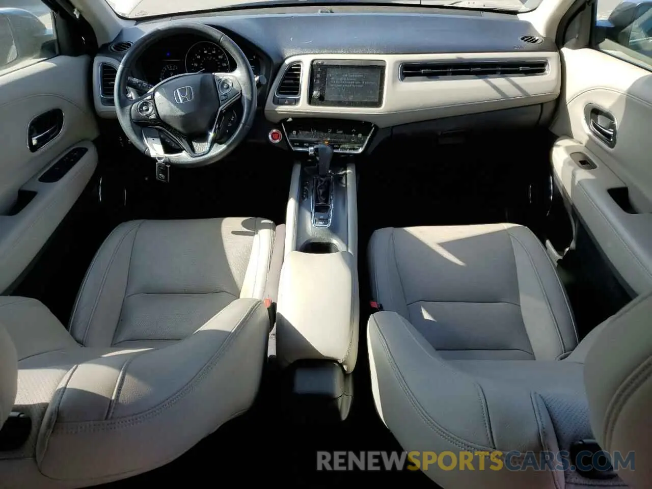 8 Photograph of a damaged car 3CZRU5H79KM712298 HONDA HR-V 2019