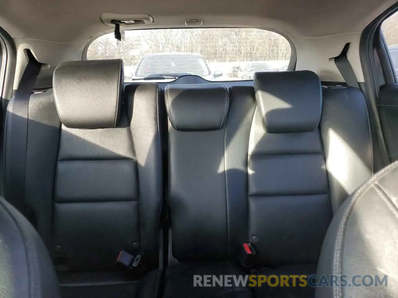 10 Photograph of a damaged car 3CZRU5H79KM725665 HONDA HR-V 2019
