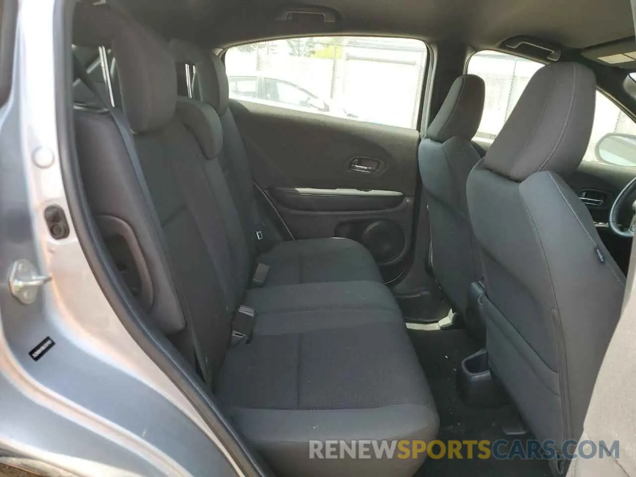 10 Photograph of a damaged car 3CZRU6H10KG707457 HONDA HR-V 2019