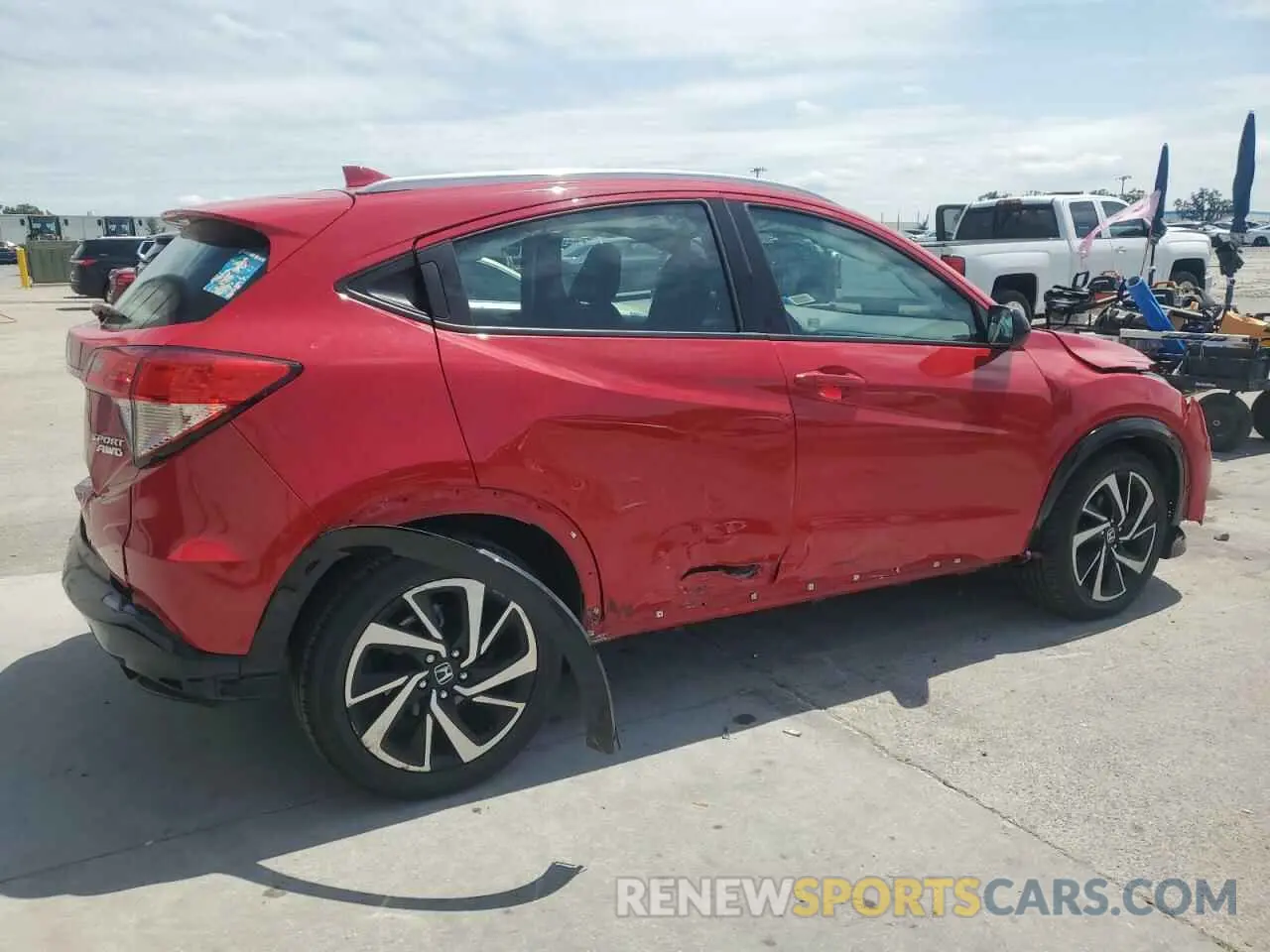3 Photograph of a damaged car 3CZRU6H10KG708656 HONDA HR-V 2019