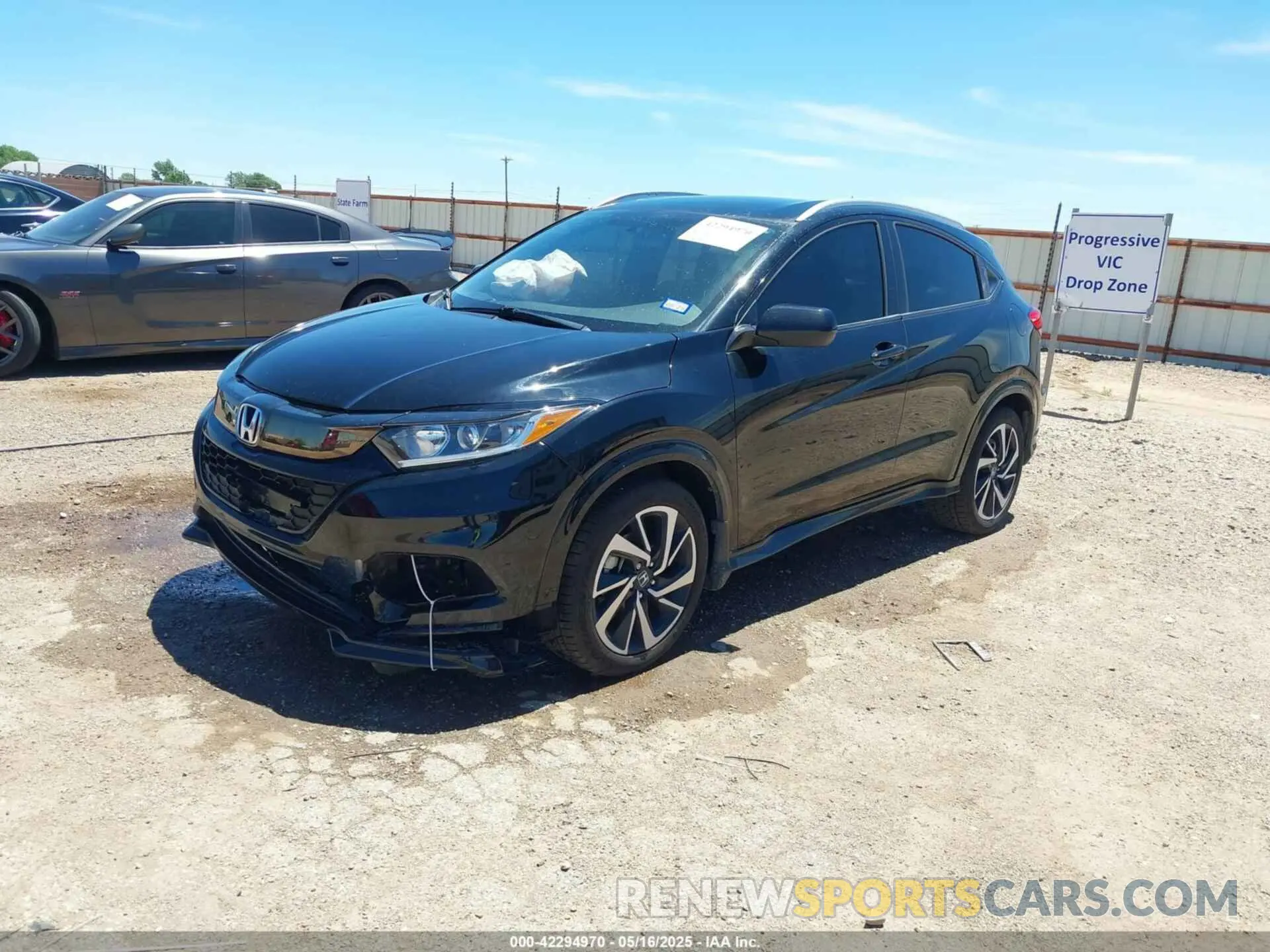 2 Photograph of a damaged car 3CZRU6H10KG716952 HONDA HR-V 2019
