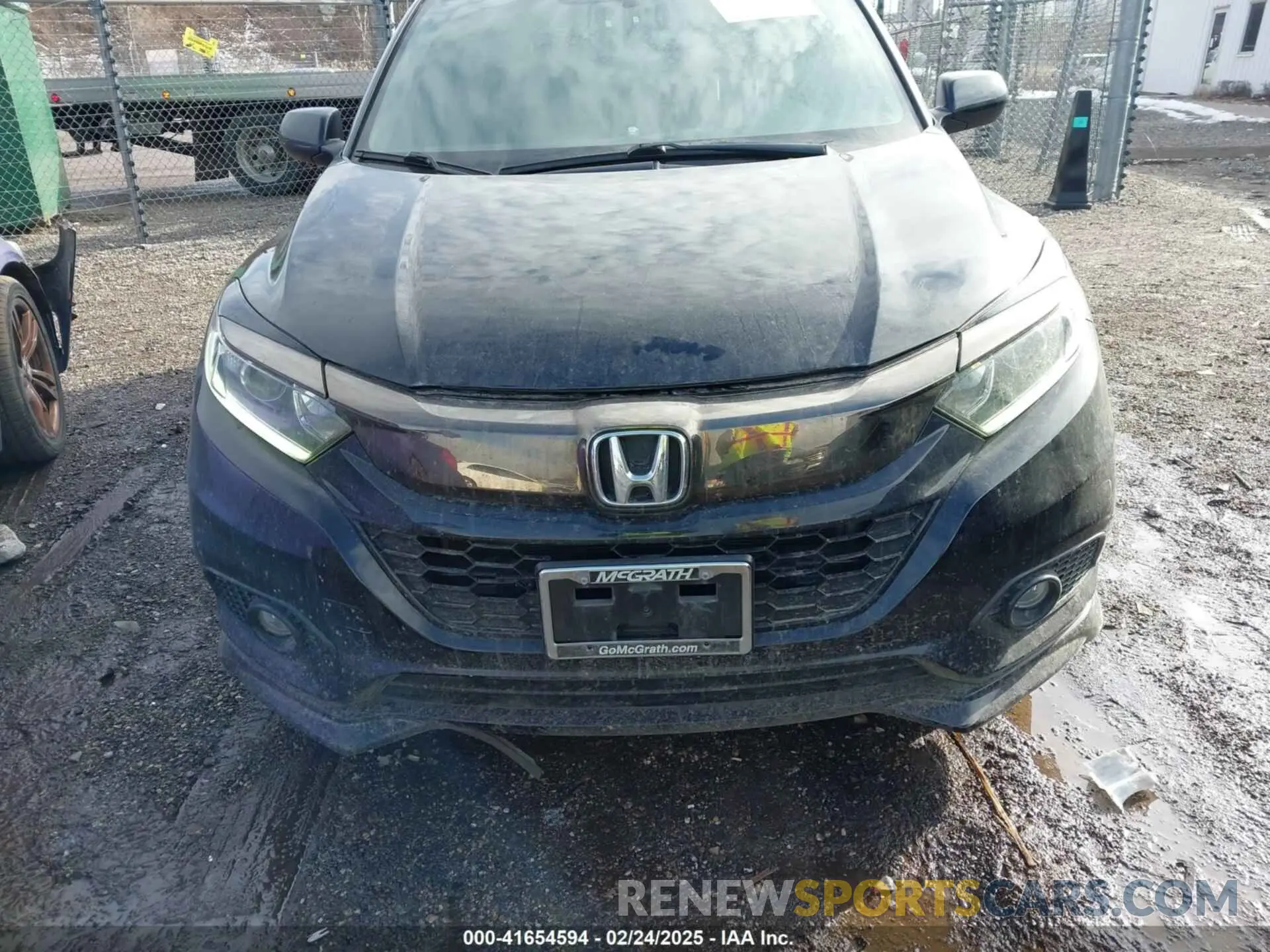 12 Photograph of a damaged car 3CZRU6H10KG723416 HONDA HR-V 2019