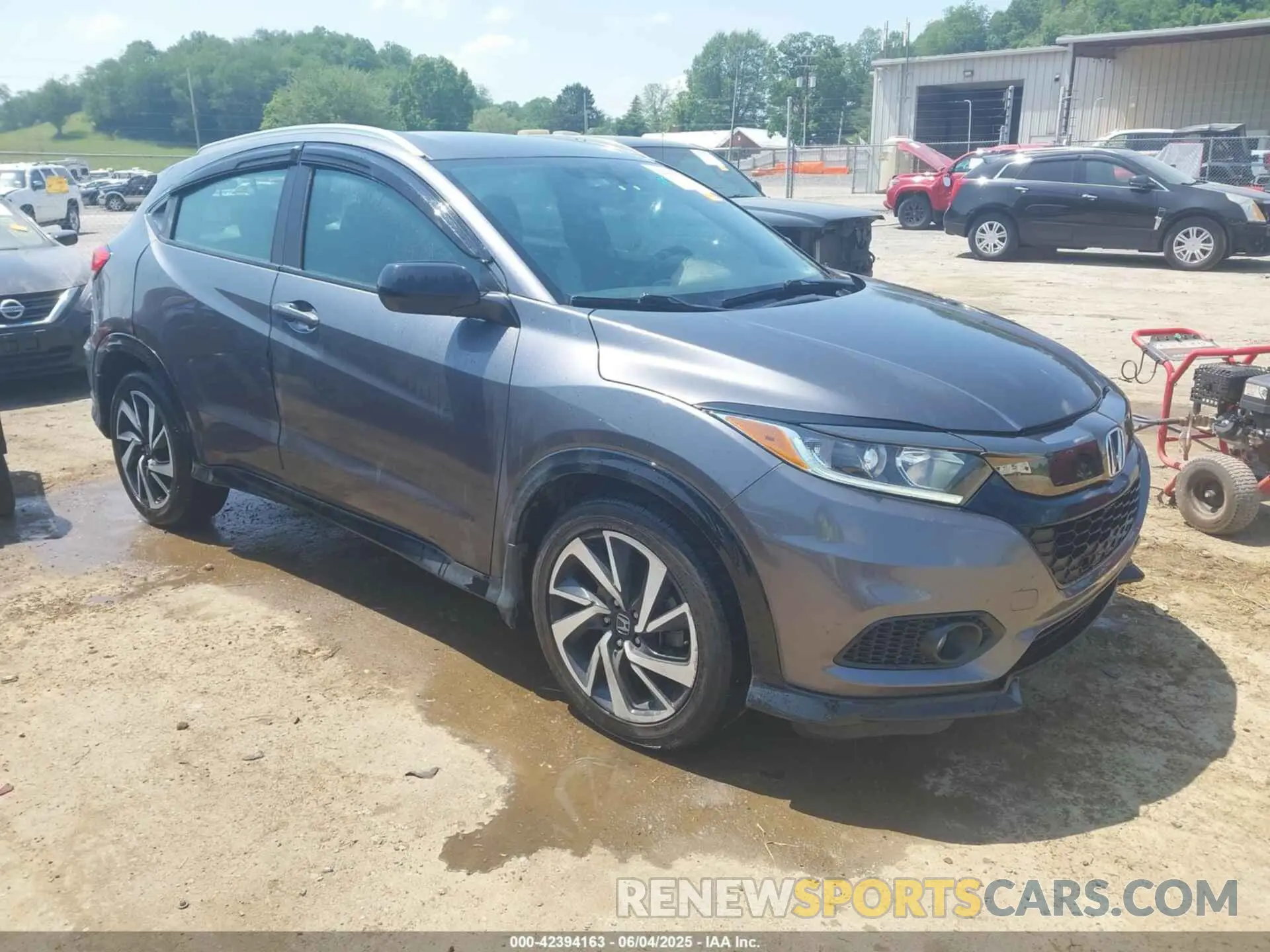 1 Photograph of a damaged car 3CZRU6H12KG702938 HONDA HR-V 2019