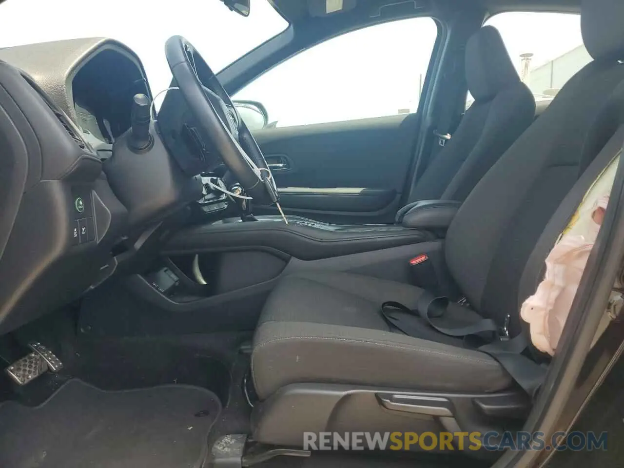 7 Photograph of a damaged car 3CZRU6H13KG700535 HONDA HR-V 2019