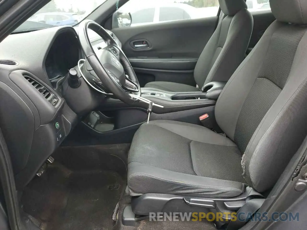 7 Photograph of a damaged car 3CZRU6H13KG714175 HONDA HR-V 2019