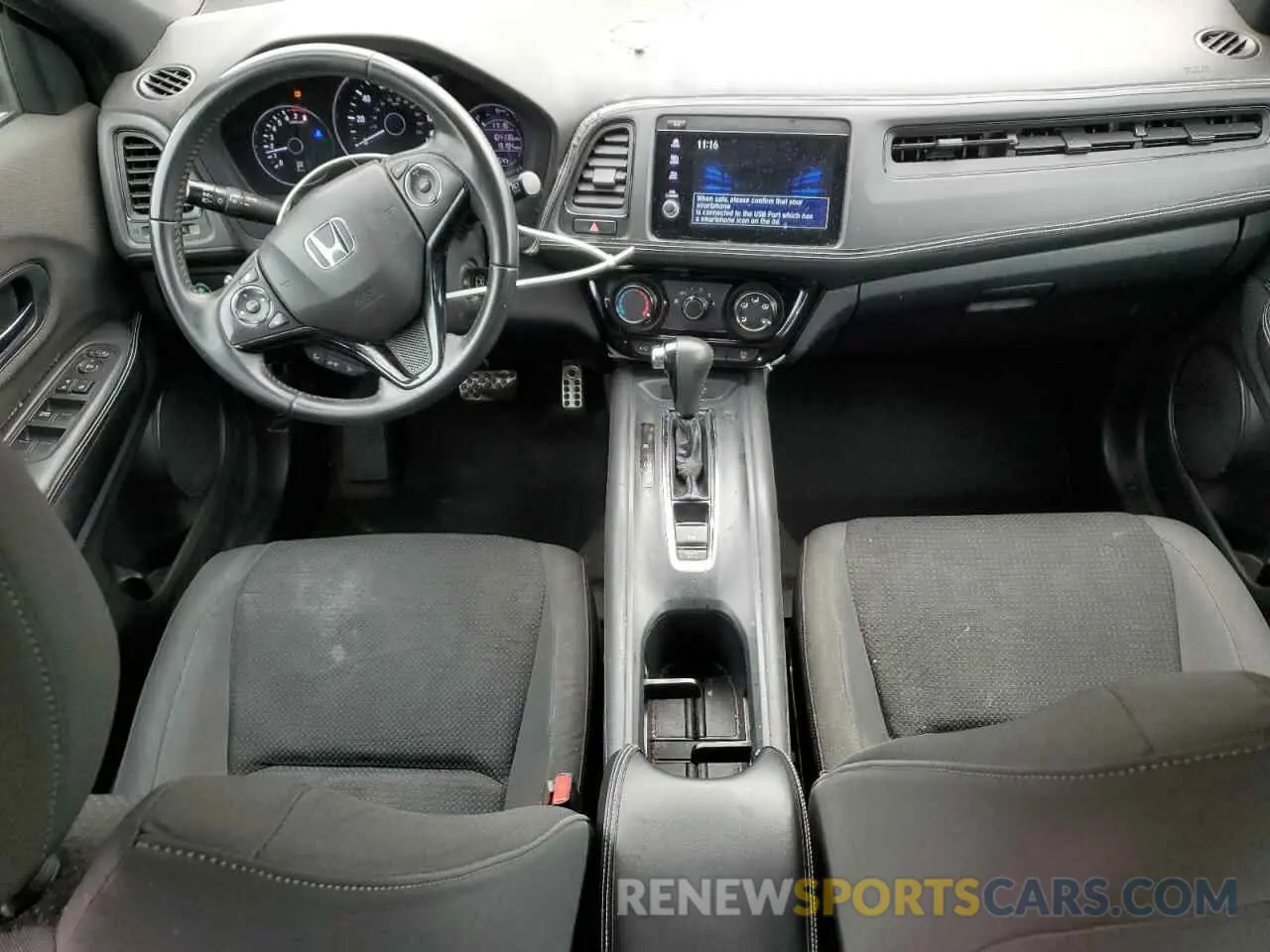 8 Photograph of a damaged car 3CZRU6H13KG714175 HONDA HR-V 2019