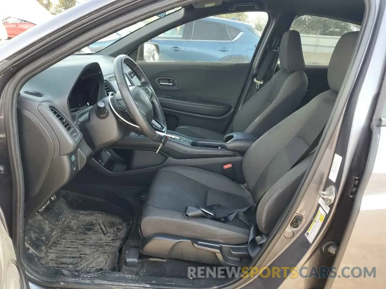 7 Photograph of a damaged car 3CZRU6H13KG717738 HONDA HR-V 2019