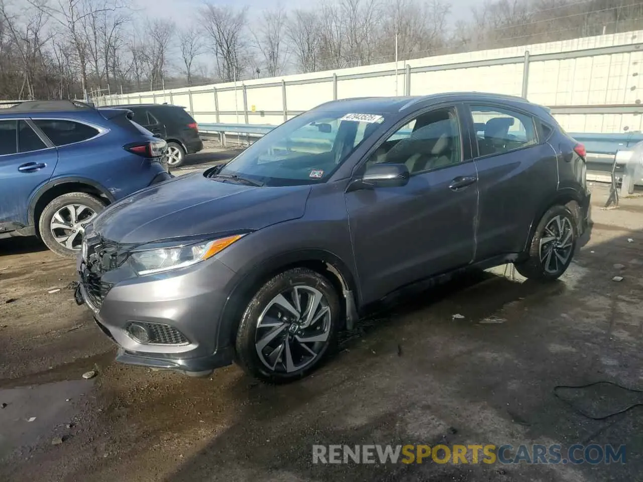 1 Photograph of a damaged car 3CZRU6H13KG723457 HONDA HR-V 2019