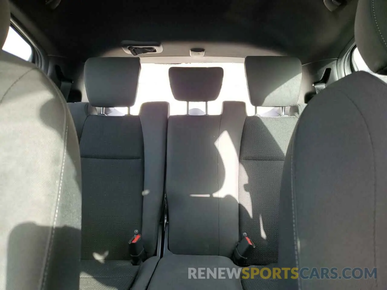 10 Photograph of a damaged car 3CZRU6H13KG723457 HONDA HR-V 2019
