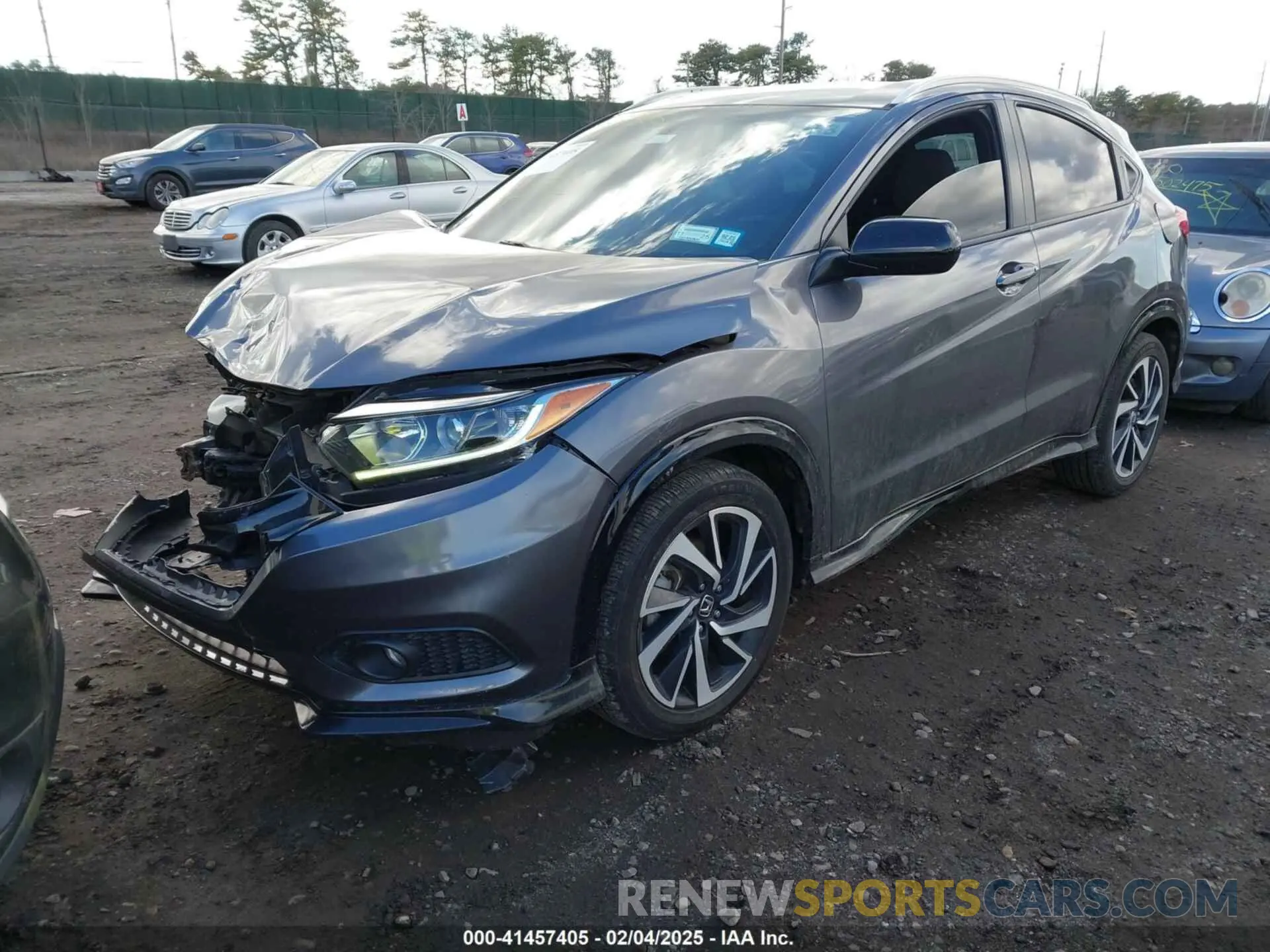 2 Photograph of a damaged car 3CZRU6H13KG733602 HONDA HR-V 2019