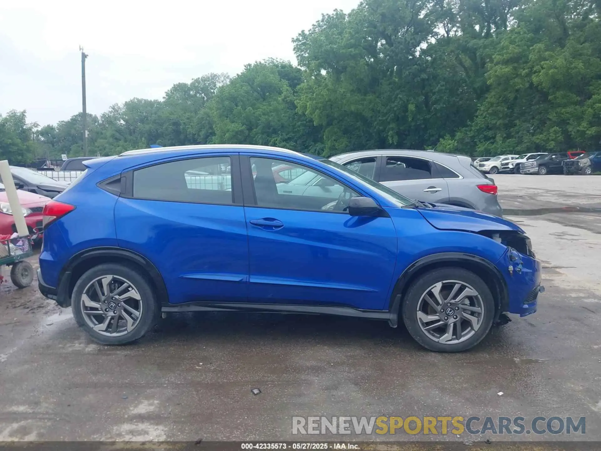14 Photograph of a damaged car 3CZRU6H14KG701144 HONDA HR-V 2019