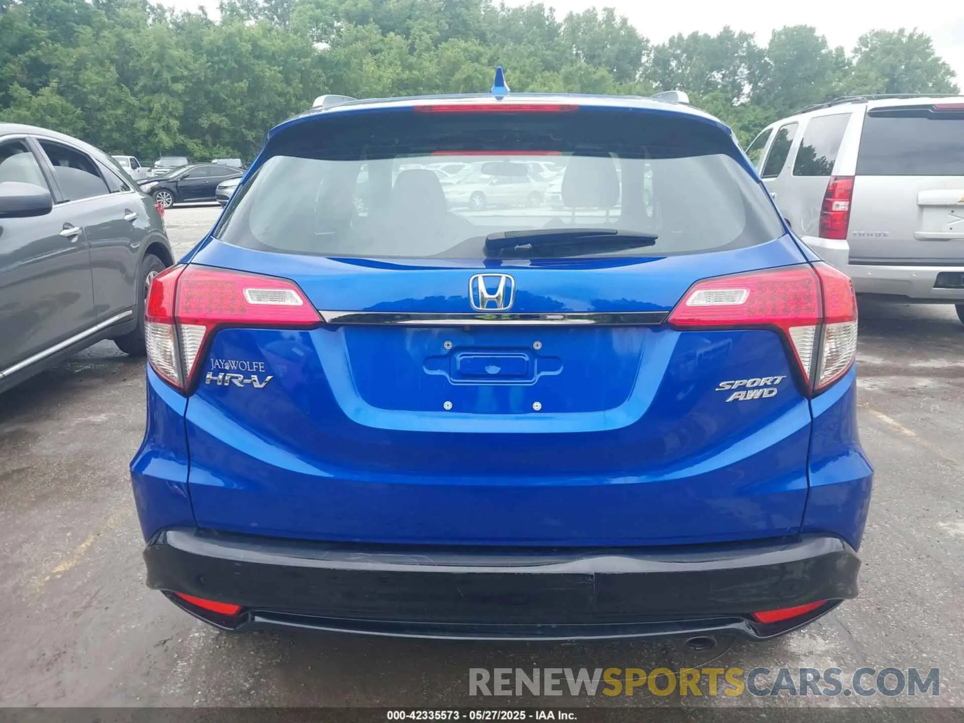 17 Photograph of a damaged car 3CZRU6H14KG701144 HONDA HR-V 2019