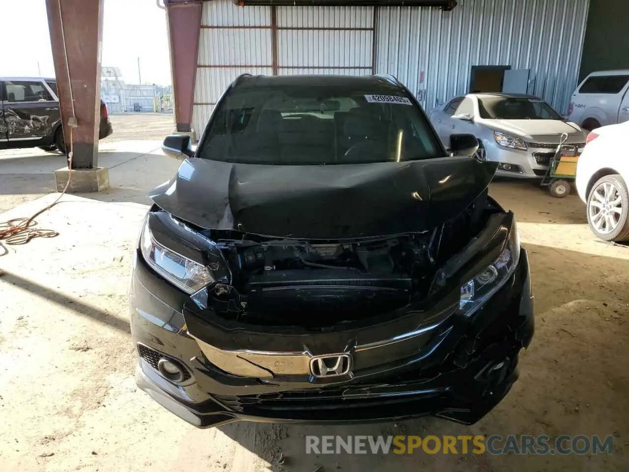 5 Photograph of a damaged car 3CZRU6H14KG707803 HONDA HR-V 2019