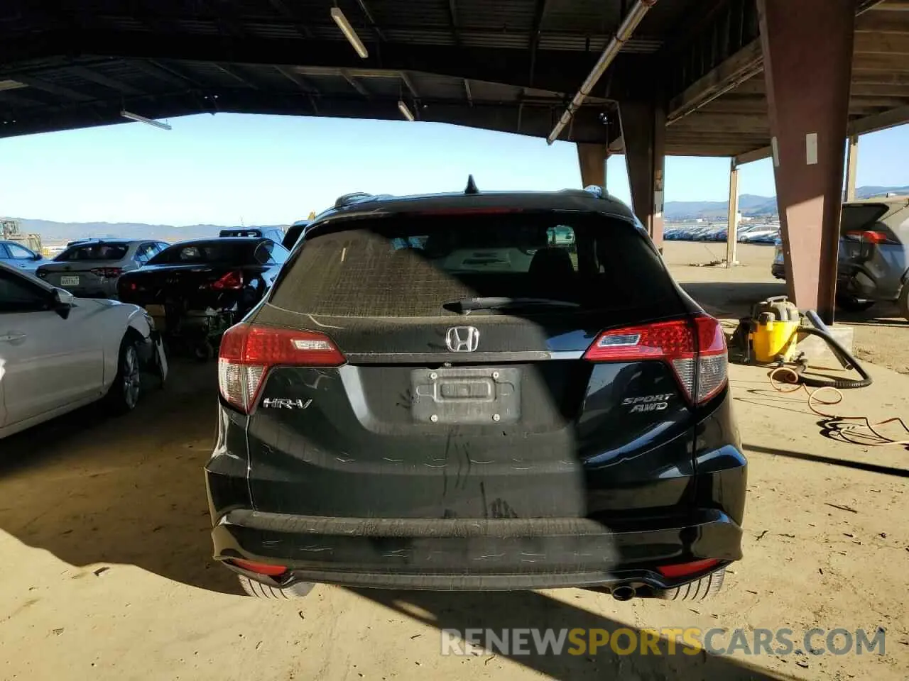 6 Photograph of a damaged car 3CZRU6H14KG707803 HONDA HR-V 2019