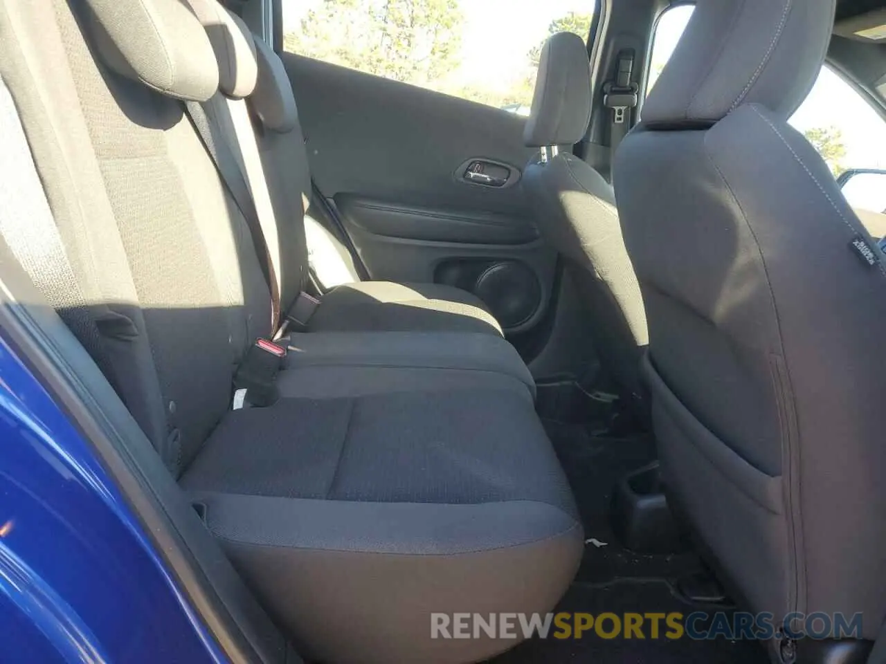 11 Photograph of a damaged car 3CZRU6H14KG716226 HONDA HR-V 2019