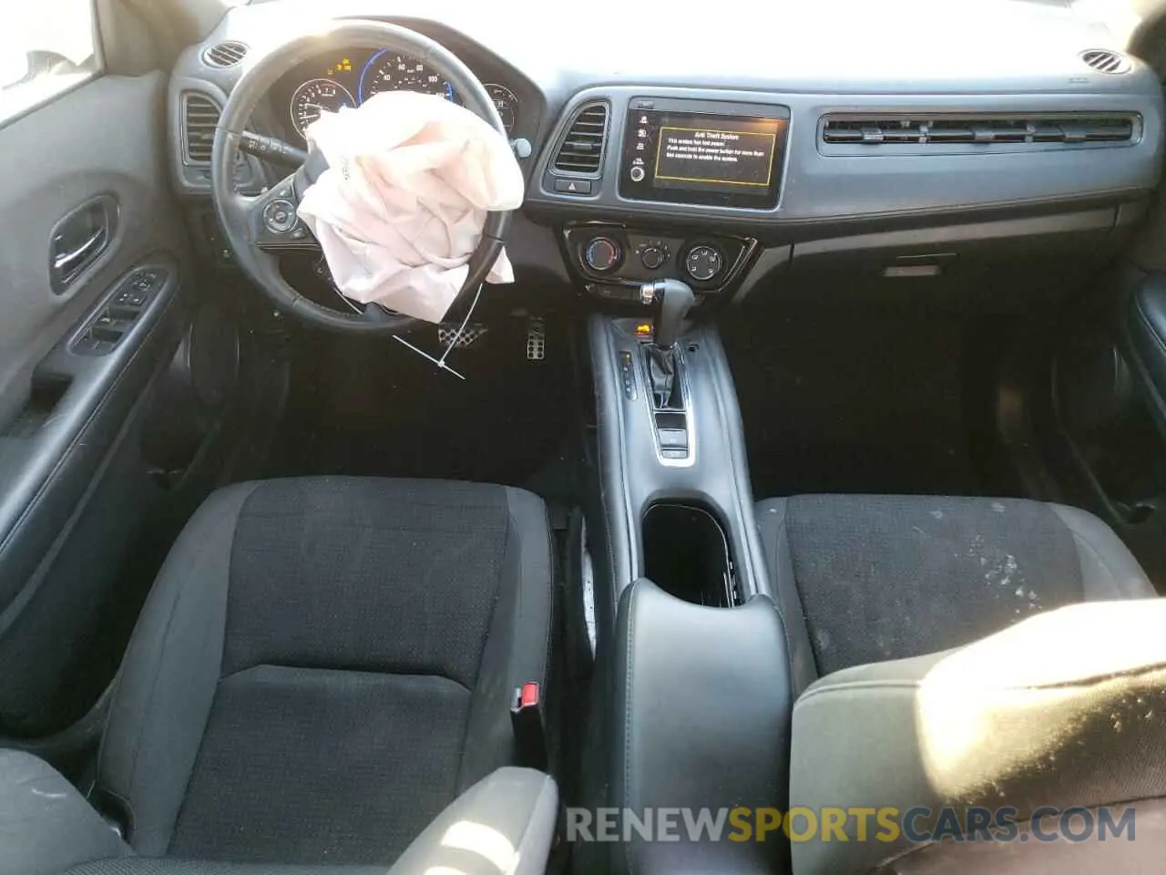 8 Photograph of a damaged car 3CZRU6H14KG720082 HONDA HR-V 2019