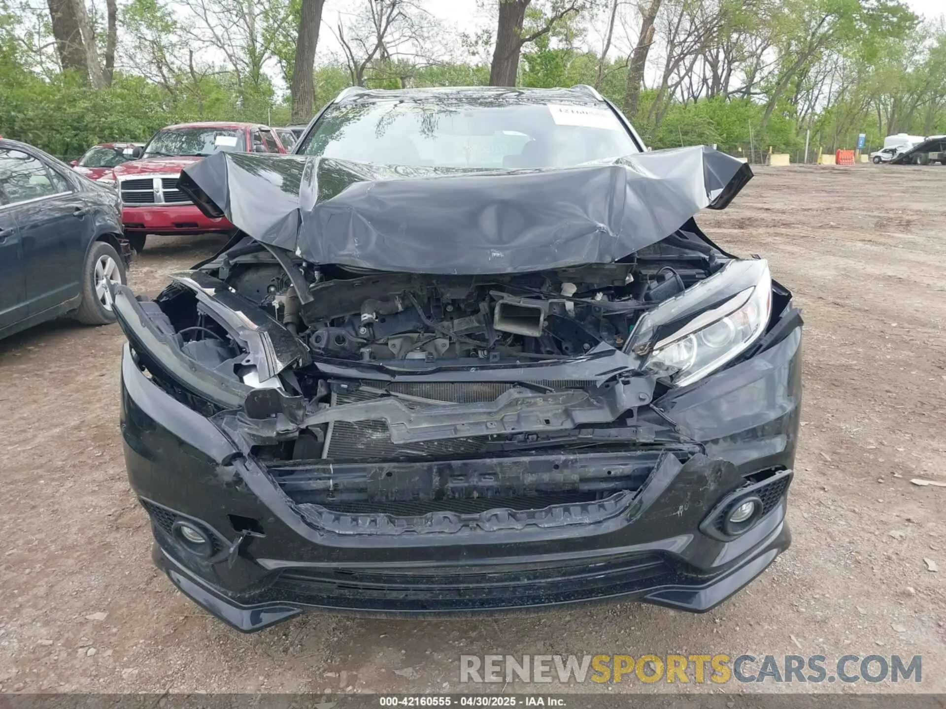 12 Photograph of a damaged car 3CZRU6H14KG732314 HONDA HR-V 2019
