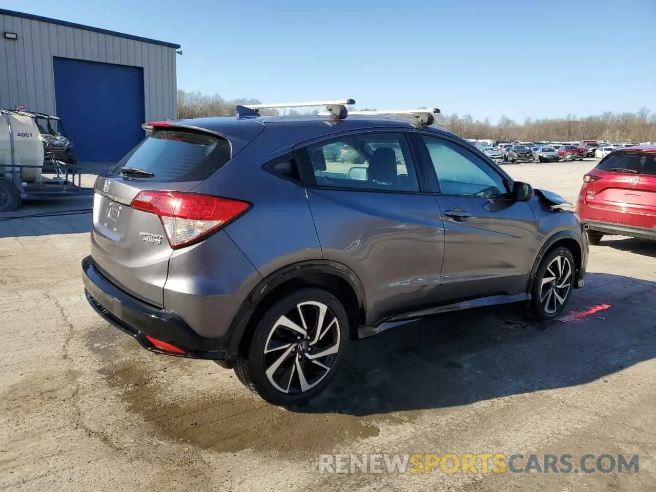 3 Photograph of a damaged car 3CZRU6H14KM704756 HONDA HR-V 2019