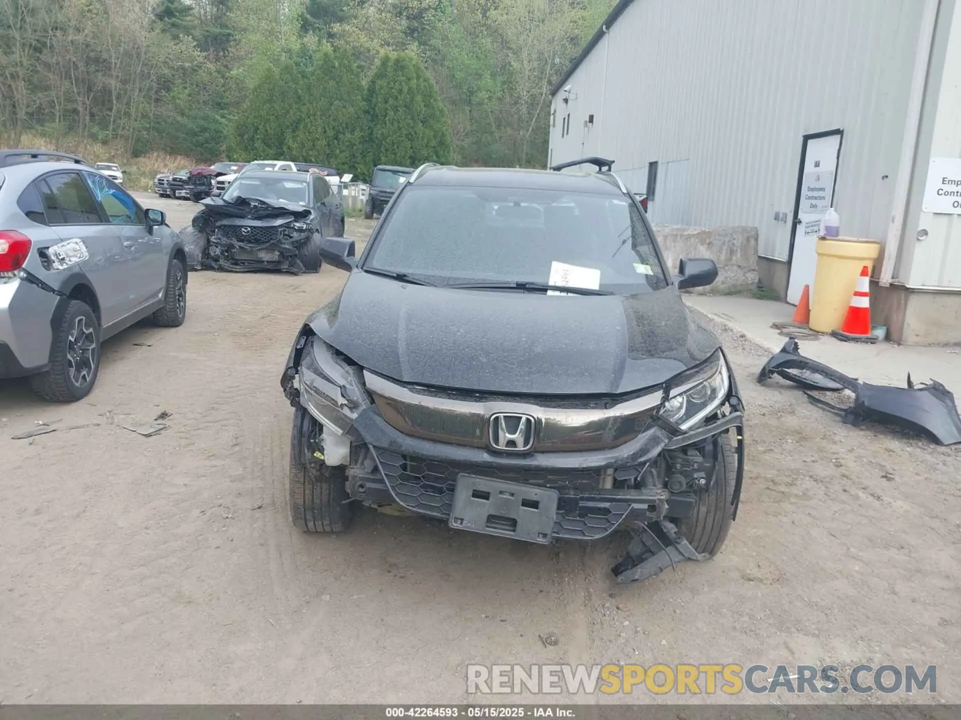 12 Photograph of a damaged car 3CZRU6H14KM739555 HONDA HR-V 2019