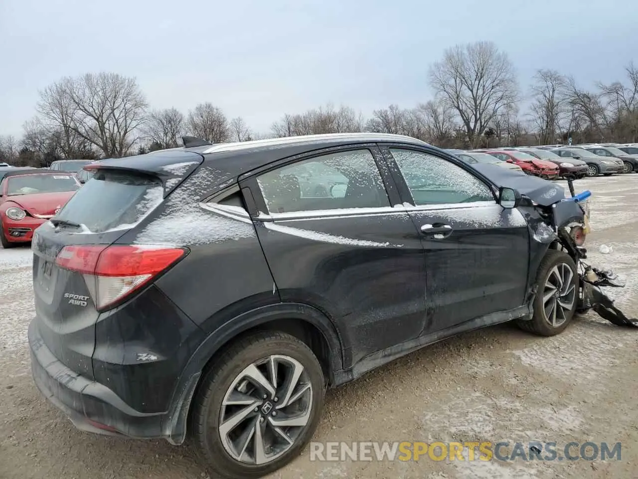 3 Photograph of a damaged car 3CZRU6H15KG715005 HONDA HR-V 2019