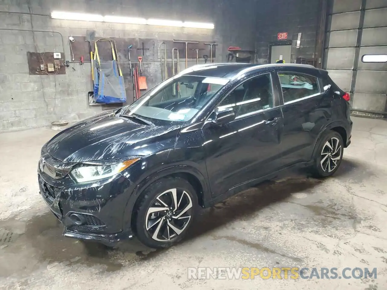 1 Photograph of a damaged car 3CZRU6H15KG718194 HONDA HR-V 2019