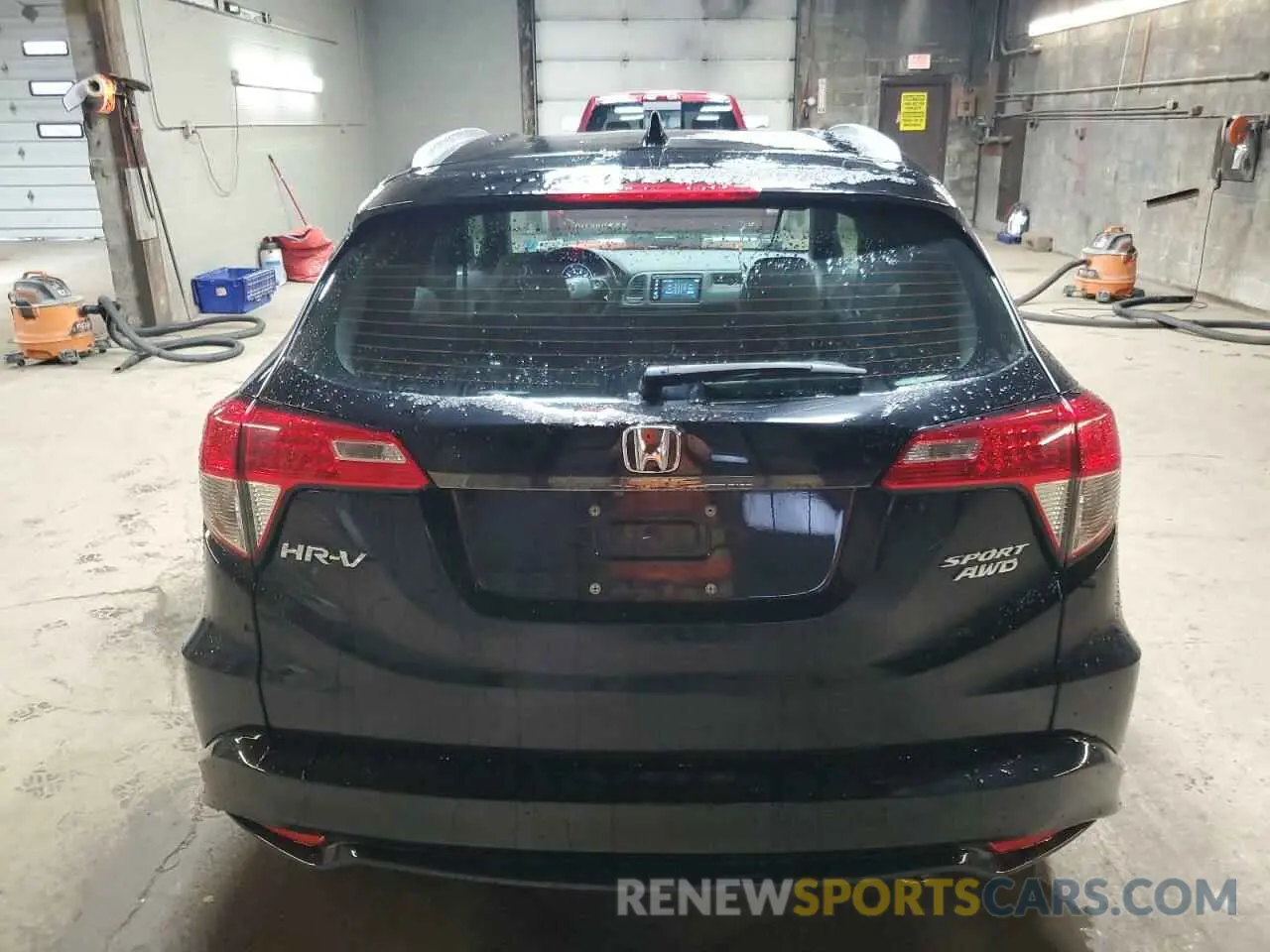 6 Photograph of a damaged car 3CZRU6H15KG718194 HONDA HR-V 2019