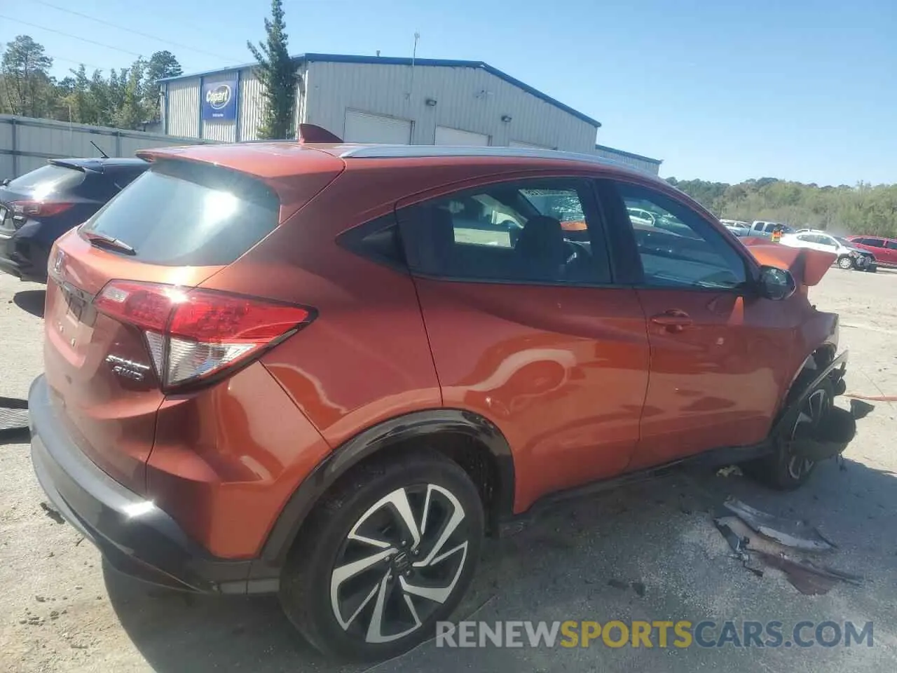 3 Photograph of a damaged car 3CZRU6H15KM707293 HONDA HR-V 2019