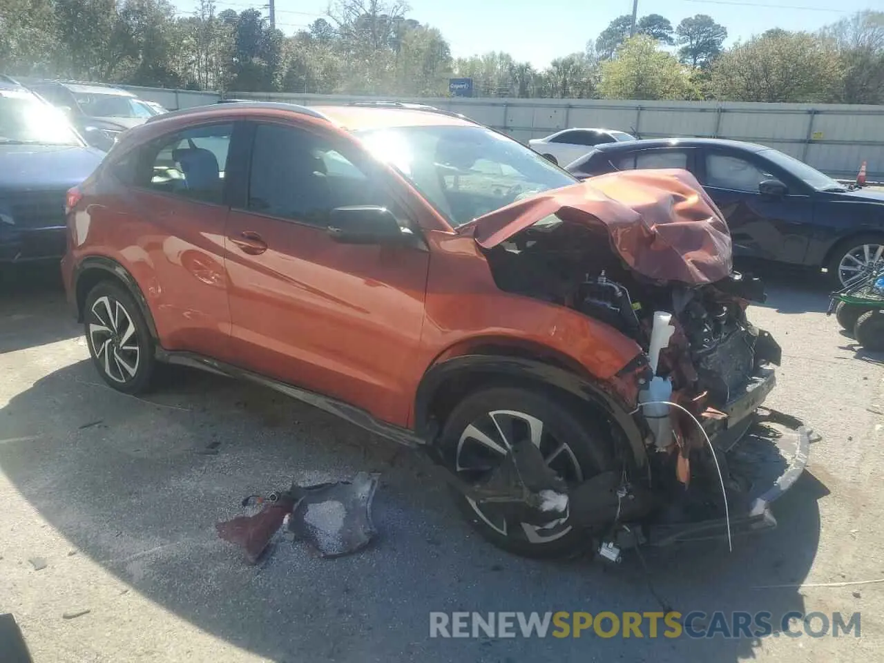 4 Photograph of a damaged car 3CZRU6H15KM707293 HONDA HR-V 2019