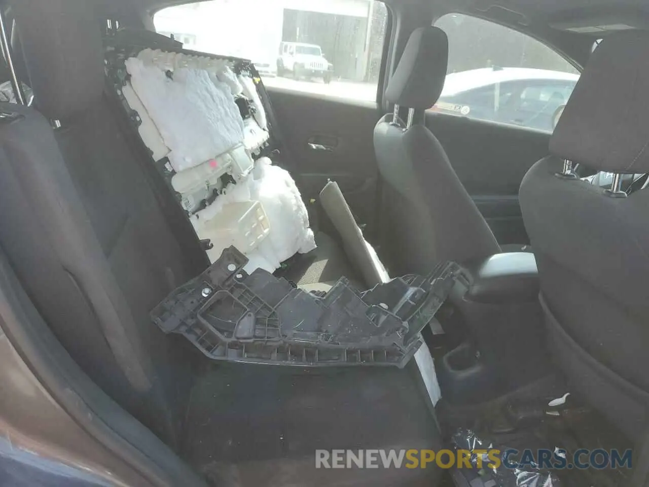 10 Photograph of a damaged car 3CZRU6H16KG704076 HONDA HR-V 2019