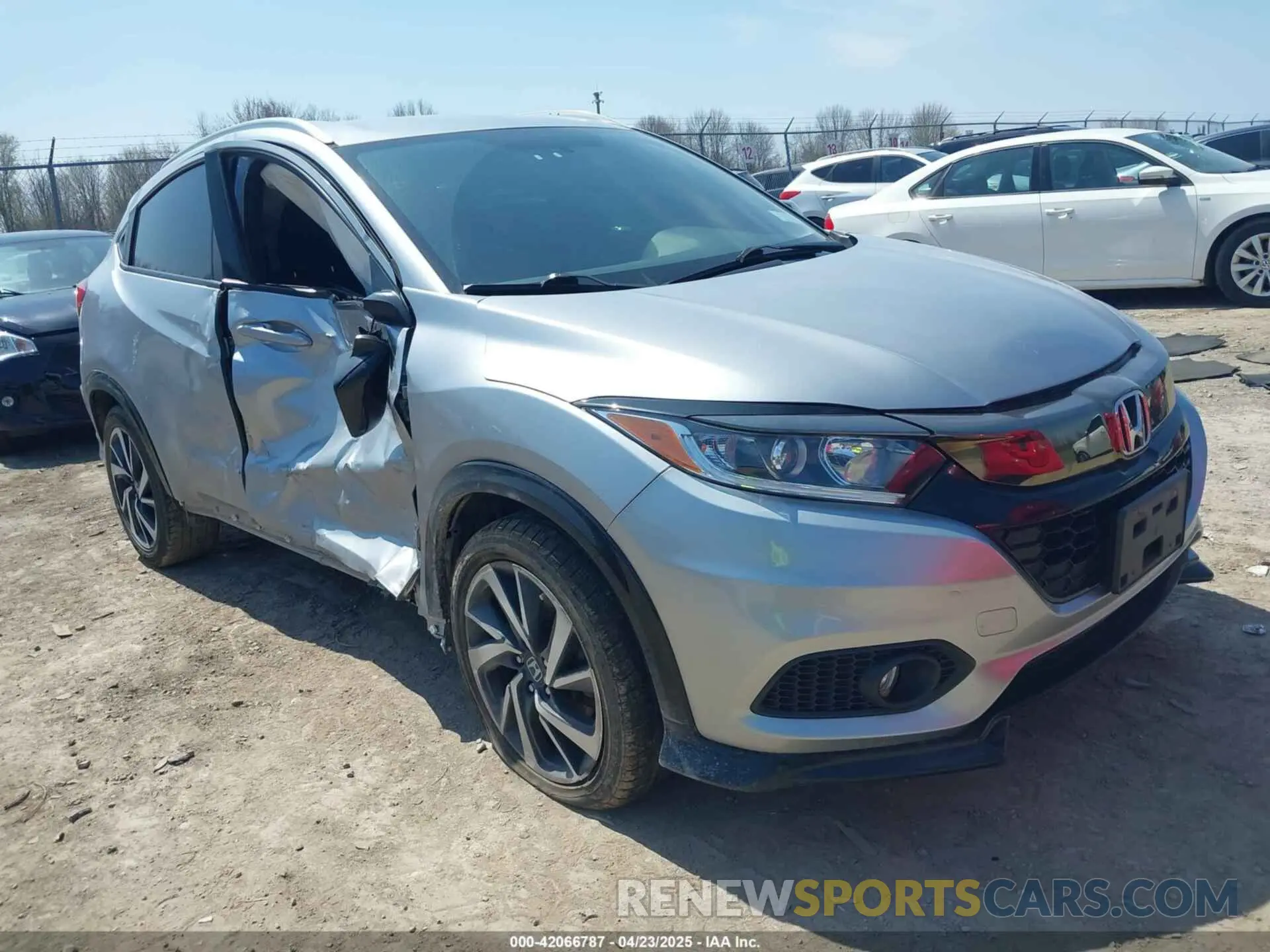1 Photograph of a damaged car 3CZRU6H16KG709987 HONDA HR-V 2019