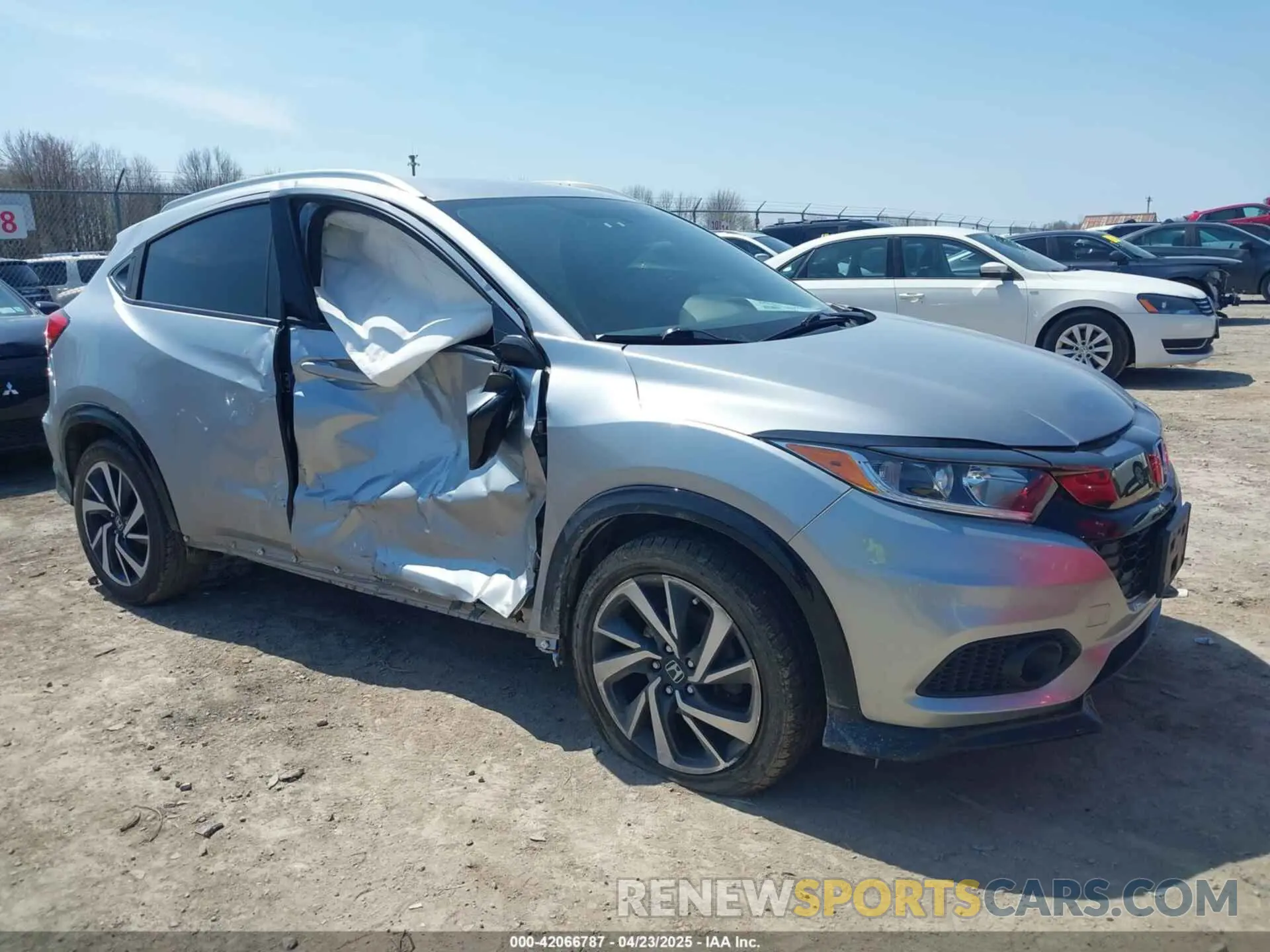 6 Photograph of a damaged car 3CZRU6H16KG709987 HONDA HR-V 2019
