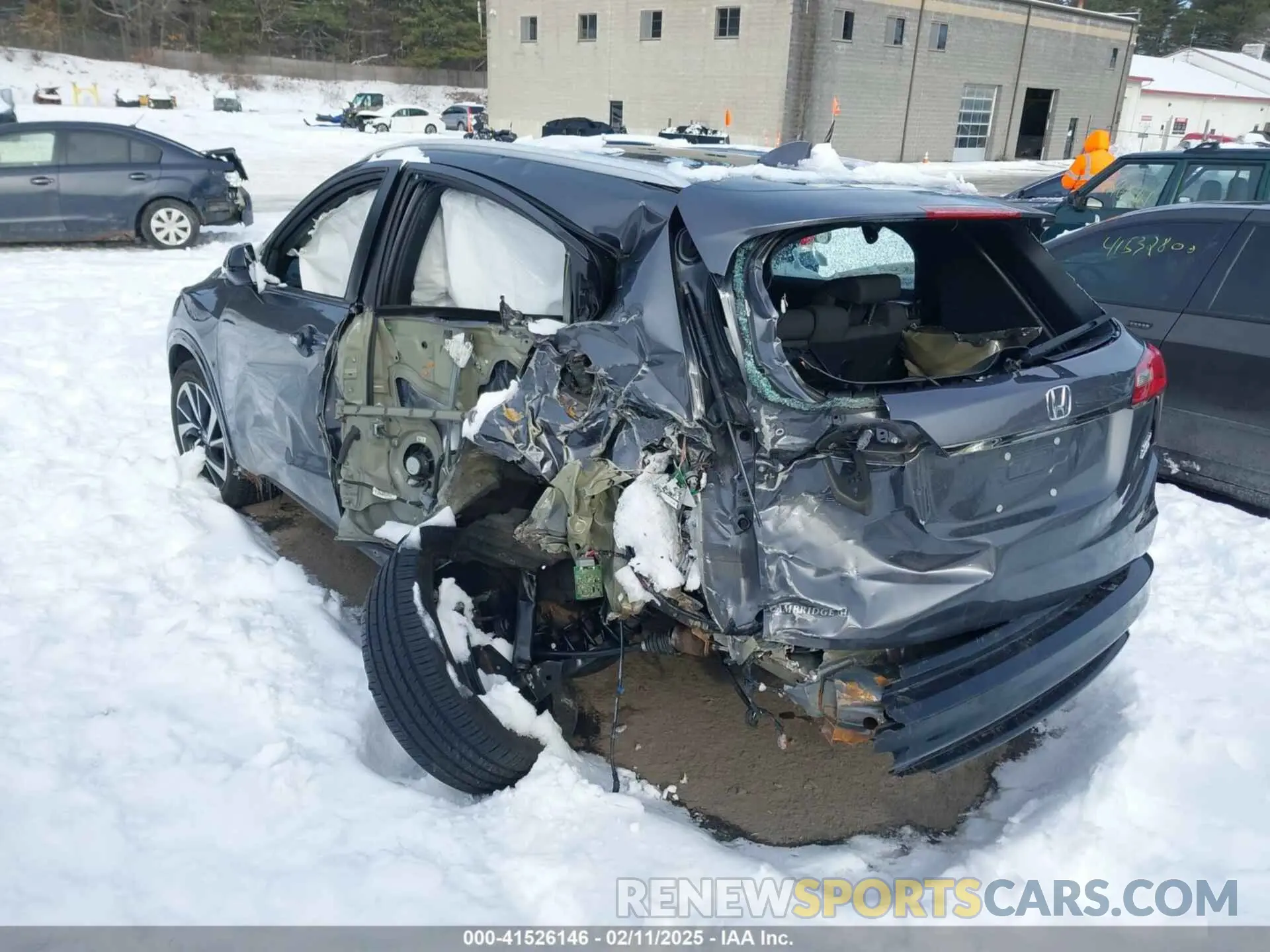 3 Photograph of a damaged car 3CZRU6H17KG702837 HONDA HR-V 2019