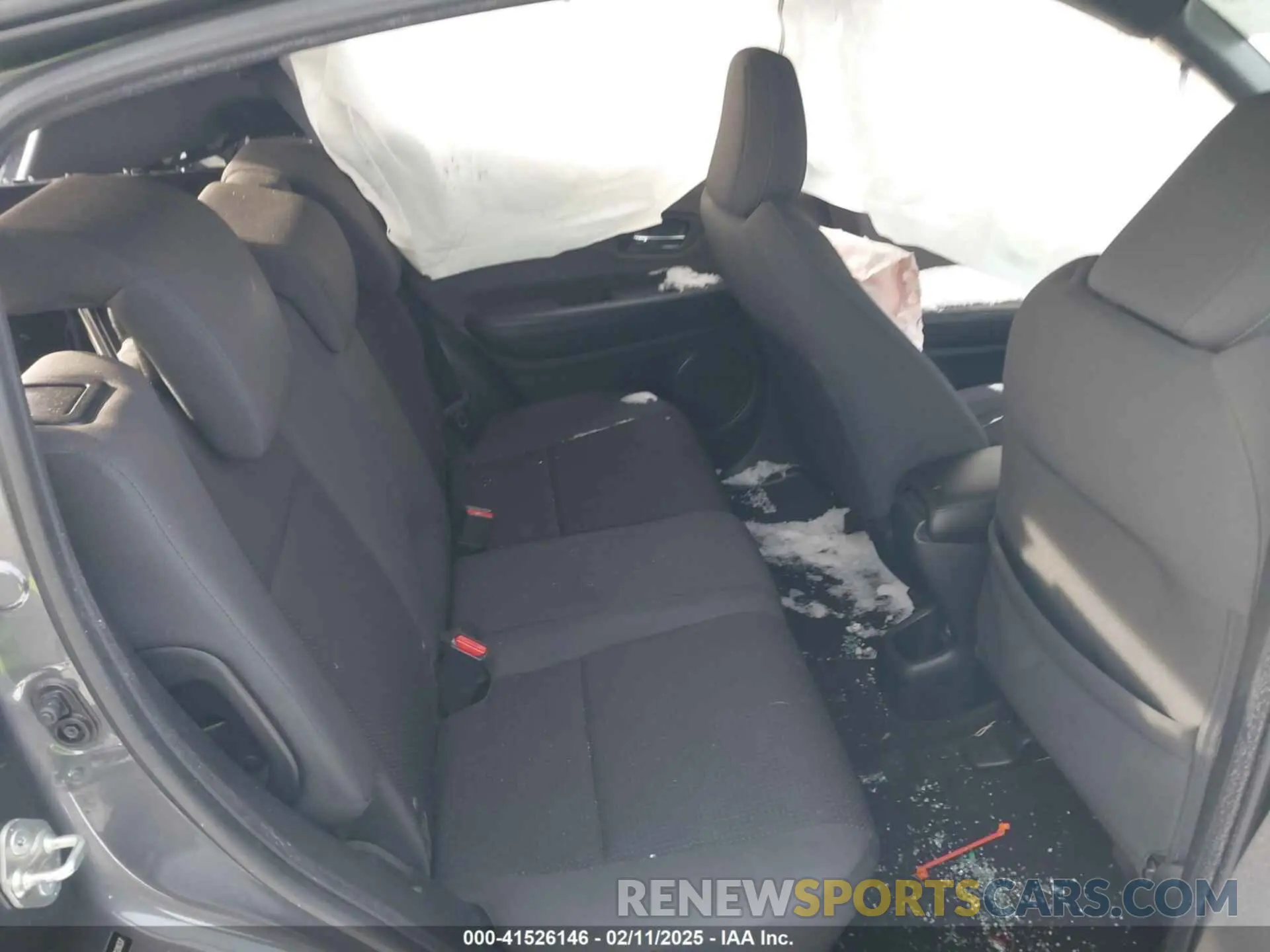 8 Photograph of a damaged car 3CZRU6H17KG702837 HONDA HR-V 2019