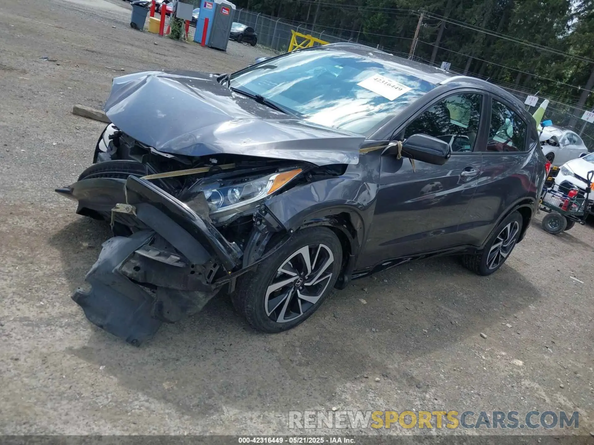 2 Photograph of a damaged car 3CZRU6H17KG711912 HONDA HR-V 2019