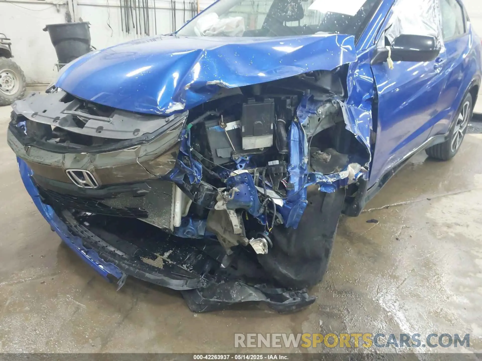 6 Photograph of a damaged car 3CZRU6H17KG720805 HONDA HR-V 2019