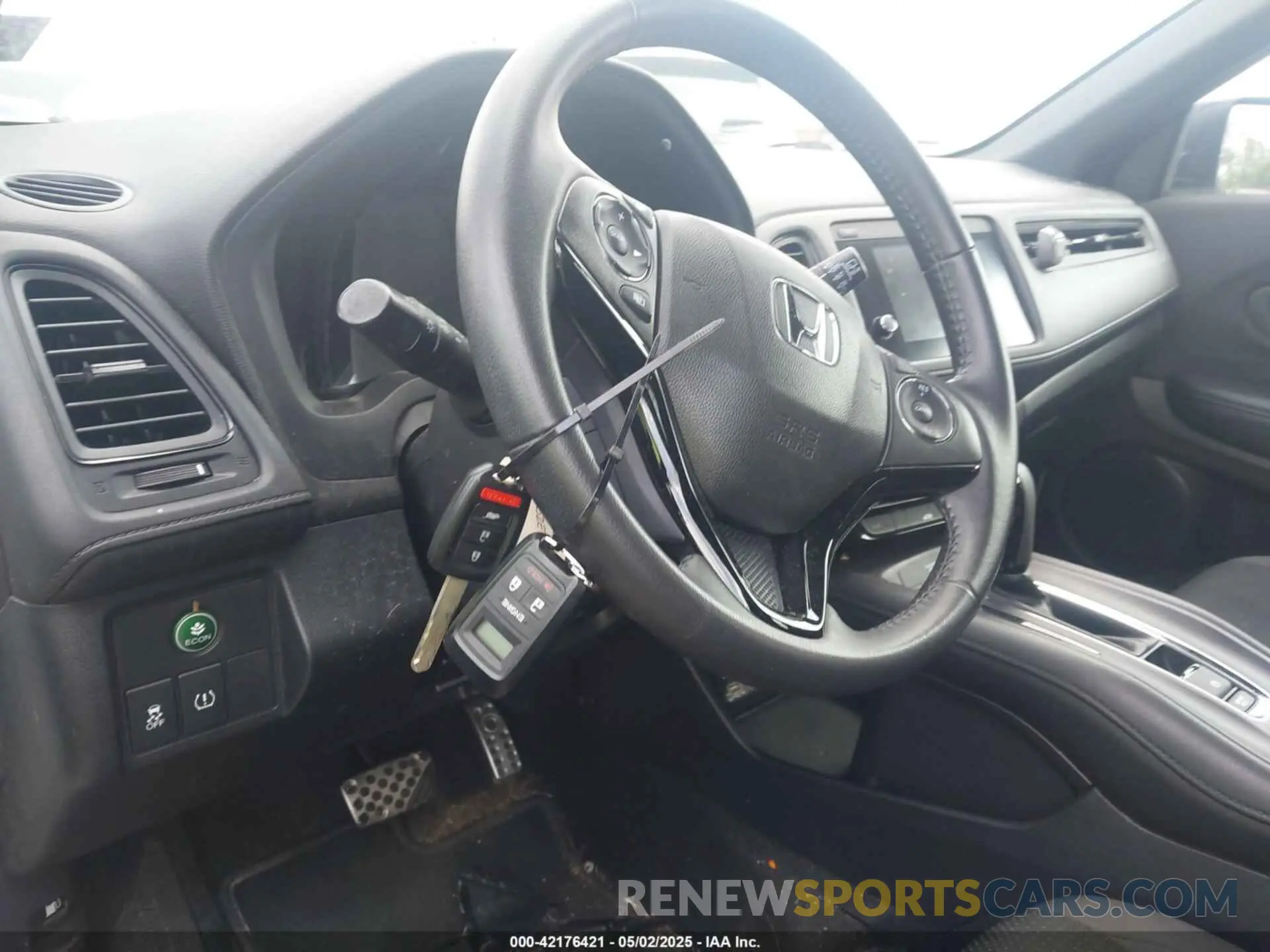 11 Photograph of a damaged car 3CZRU6H17KM725424 HONDA HR-V 2019