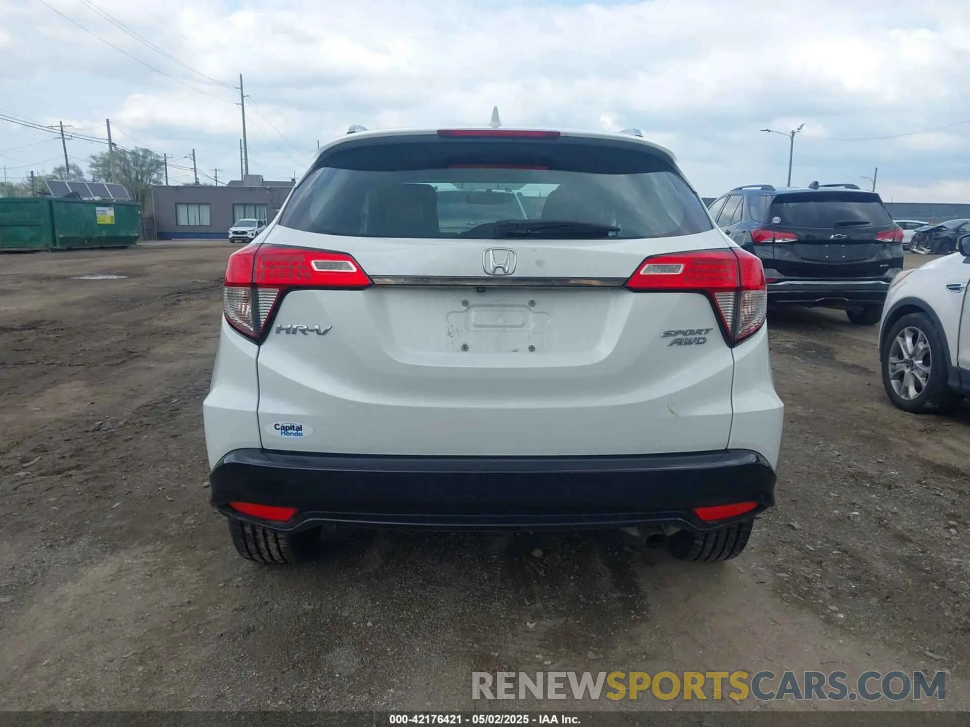 16 Photograph of a damaged car 3CZRU6H17KM725424 HONDA HR-V 2019