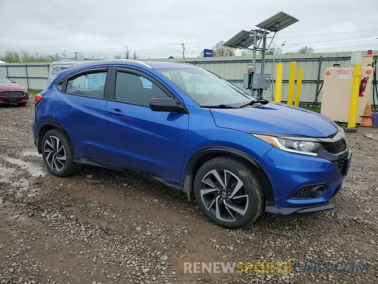 4 Photograph of a damaged car 3CZRU6H18KG701647 HONDA HR-V 2019