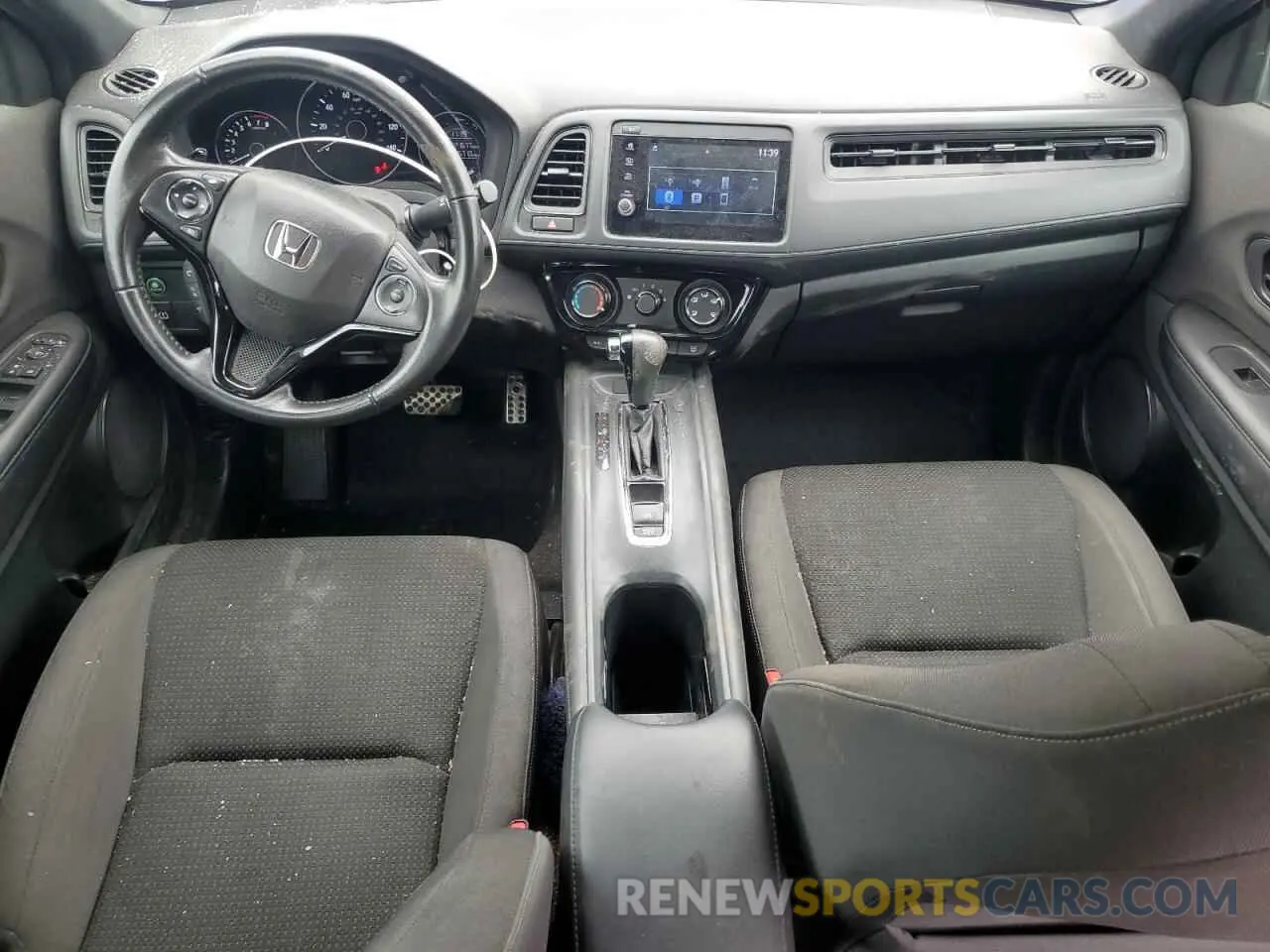 8 Photograph of a damaged car 3CZRU6H18KG701647 HONDA HR-V 2019